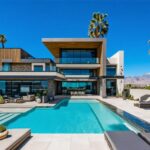 How Vici Properties Turns Vegas Glamour Into Investor Gold