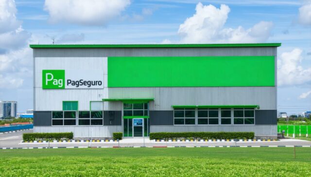 Can PagSeguro Outpace the Industry Despite Slowing Growth?