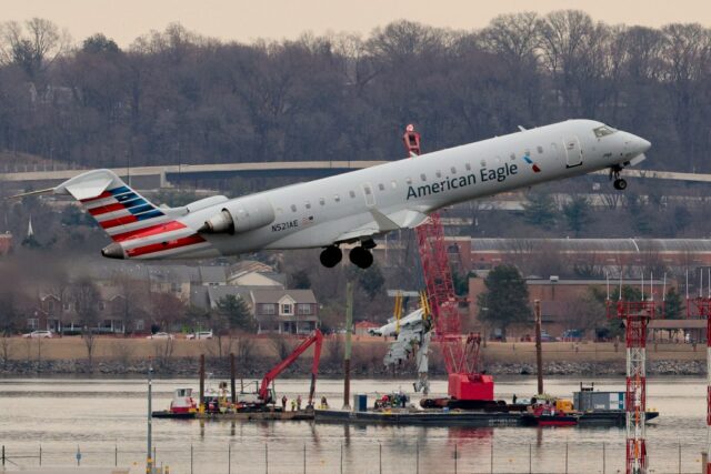 Trump feuert Wochen nach tödlichem Absturz Flugverkehrskontroller

