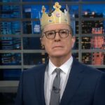 Stephen Colbert sagt Trump, dass es nur einen amerikanischen König gibt, der sich verbeugen wird Video