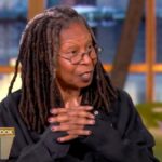 Whoopi Goldberg überrascht von der Gesangsreaktion, die von der Öffentlichkeit "The View" auf Elon Musk entstand: "Oh, ok!