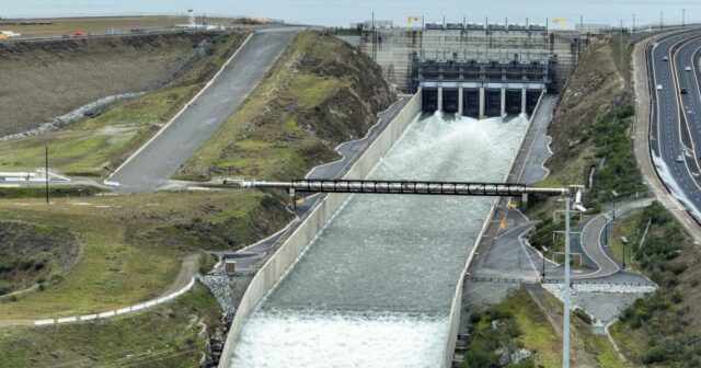 Brief an den Herausgeber: Trump warf einen Wutangriff und verschüttete Milliarden von Gallone von Kaliforniens Wasser

